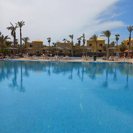 Apartamentos Corralejo Playa Oasis エクステリア 写真