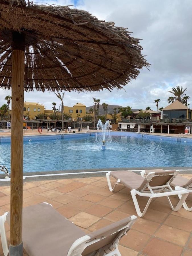 Apartamentos Corralejo Playa Oasis エクステリア 写真